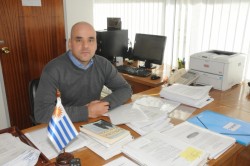 "El país industrializará gran parte de su producción primaria de madera, generando un producto destinado a la exportación: la pulpa de celulosa". 